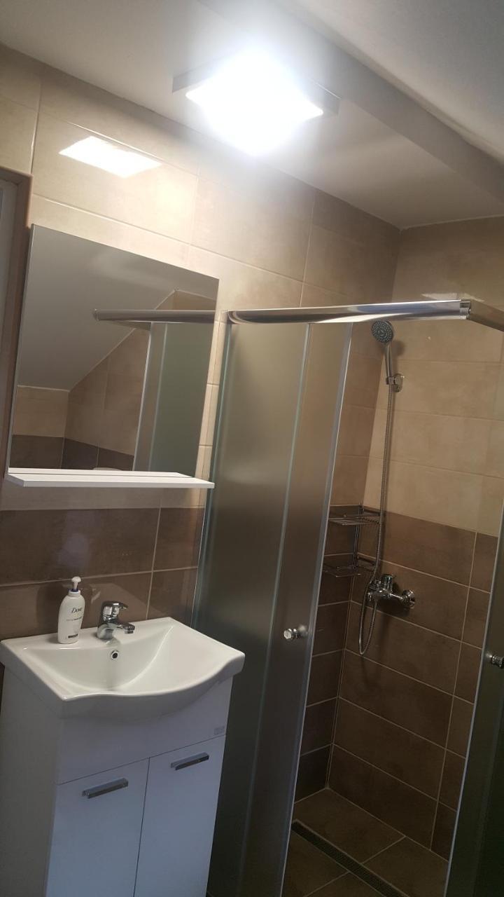 Hotel Pansion I Restoran ,, Pogled" Han Pijesak Exterior foto