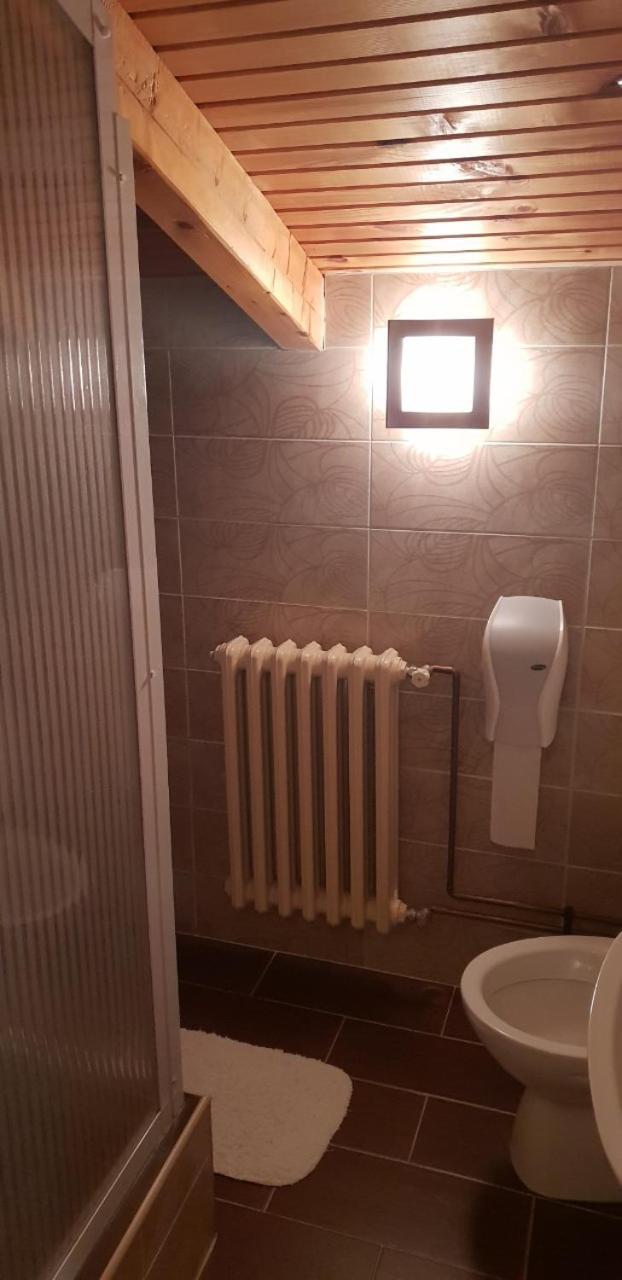 Hotel Pansion I Restoran ,, Pogled" Han Pijesak Exterior foto